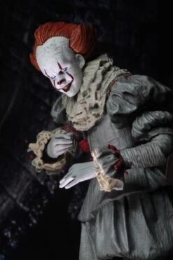 NECA IT (2017) Ultimate Pennywise Figure -Children Toy Model 38ac22f2 801e 4ebd a32a fd845be76525