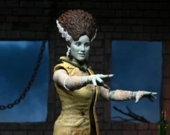 NECA Universal Monsters X Teenage Mutant Ninja Turtles Ultimate April O'Neil As The Bride Of Frankenstein -Children Toy Model 495f8276 5623 4c67 a23f a65df525d9e5