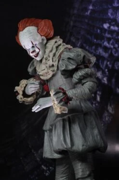 NECA IT (2017) Ultimate Pennywise Figure -Children Toy Model 650cb8da f90f 4a75 83a7 2f122c254fad