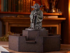 Star Wars: The Empire Strikes Back Yoda Fountain Limited Edition Statue 7 Star Wars: The Empire Strikes Back Yoda Fountain Limited Edition Statue -Children Toy Model 745451