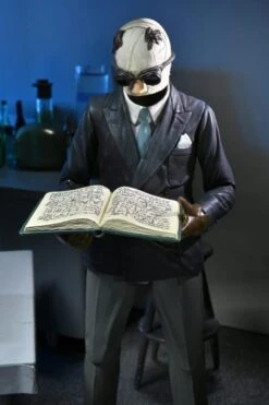 NECA Universal Monsters Ultimate Invisible Man Figure -Children Toy Model 89346dca 8178 4b65 9b0d f0b5187a1483