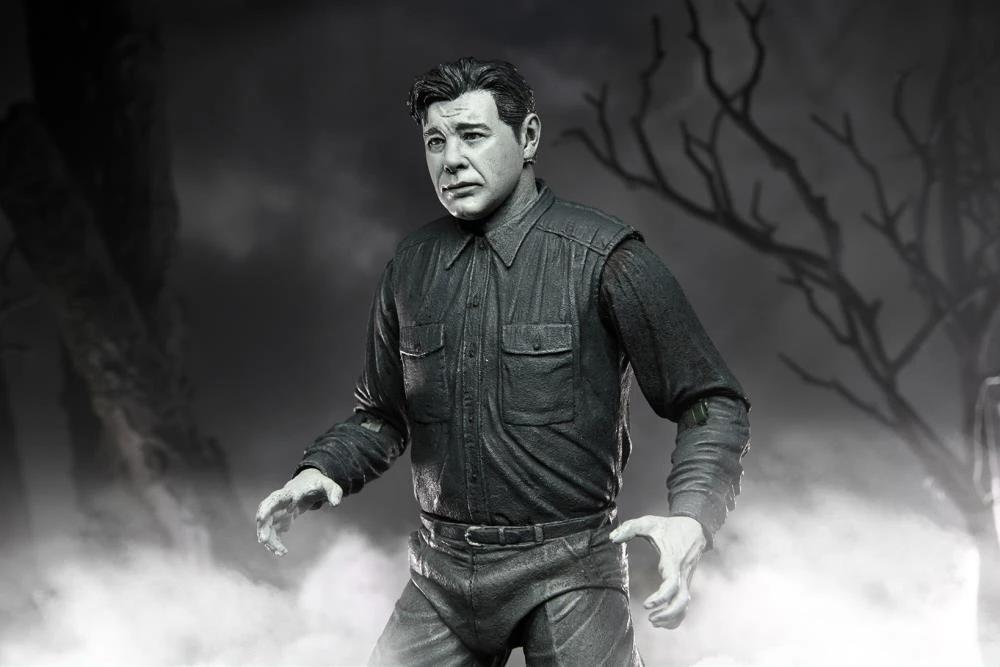 NECA Universal Monsters Ultimate The Wolf Man (Black & White) Figure 18 NECA Universal Monsters Ultimate The Wolf Man (Black & White) Figure - Image 16