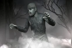 NECA Universal Monsters Ultimate The Wolf Man (Black & White) Figure 31 NECA Universal Monsters Ultimate The Wolf Man (Black & White) Figure -Children Toy Model ba219891 5bab 4964 878b 990a362d474c