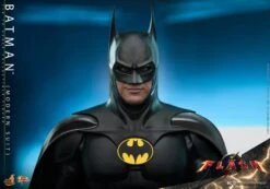 PRE-ORDER Batman (Modern Suit) Sixth Scale Figure -Children Toy Model batman modern suit marvel gallery 646f8d78d54e2
