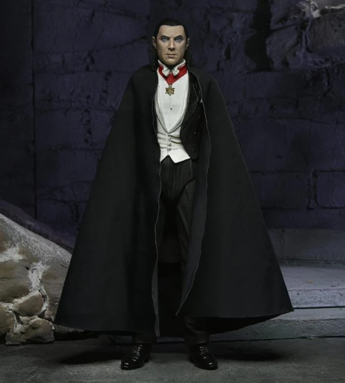 NECA Universal Monsters Ultimate Dracula (Transylvania) Figure 7 NECA Universal Monsters Ultimate Dracula (Transylvania) Figure - Image 5