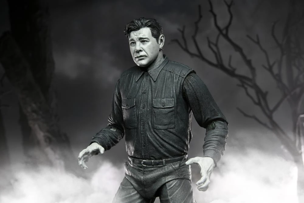 NECA Universal Monsters Ultimate The Wolf Man (Black & White) Figure 19 NECA Universal Monsters Ultimate The Wolf Man (Black & White) Figure - Image 17