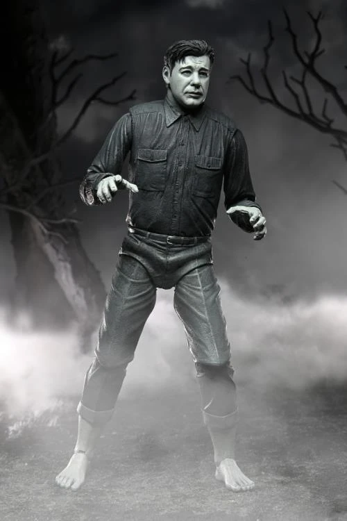 NECA Universal Monsters Ultimate The Wolf Man (Black & White) Figure 15 NECA Universal Monsters Ultimate The Wolf Man (Black & White) Figure - Image 13