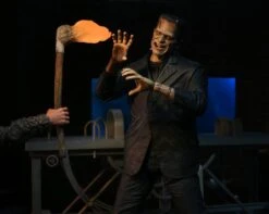 NECA Universal Monsters Frankenstein Accessory Pack -Children Toy Model ed9bfc8e 946f 4d30 a6cf 548c1656845f